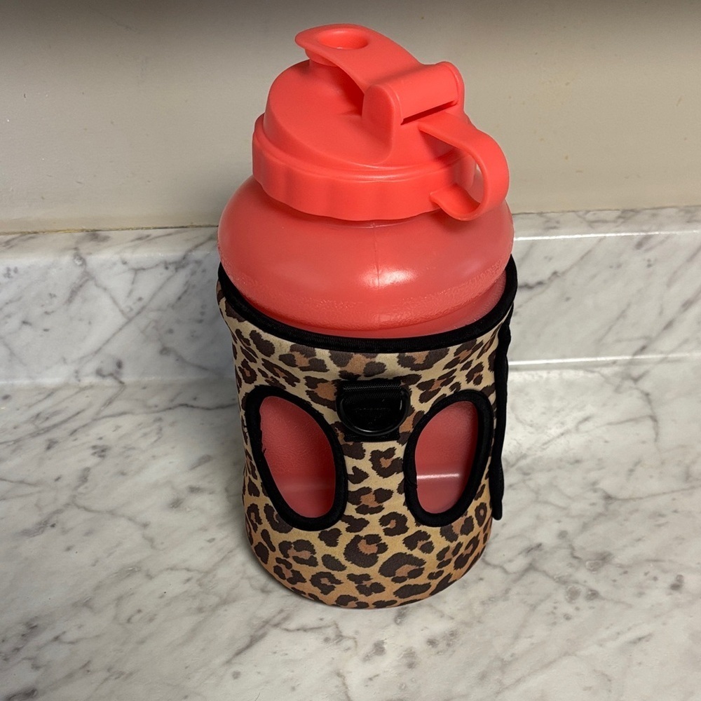 HydroJug Coral Bottle with Leopard Print Sleeve - Picture 3 of 4